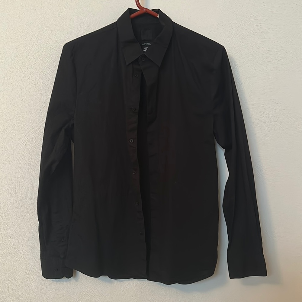 H&M men’s button-up.